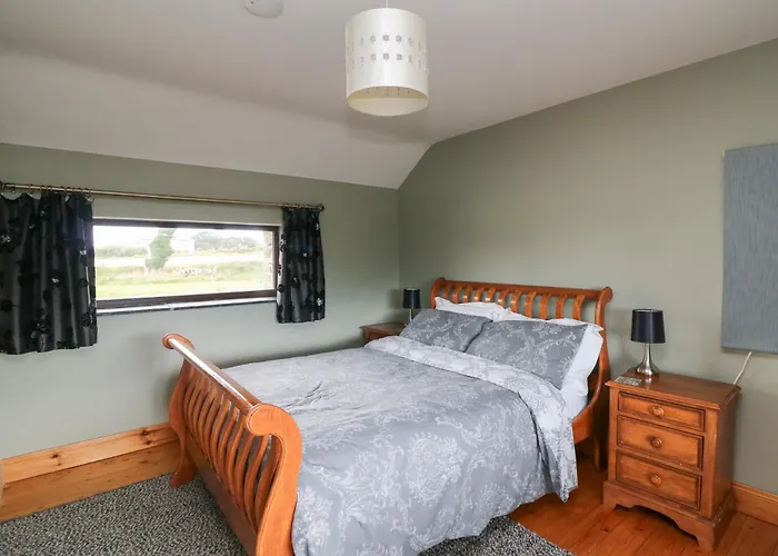 The Owl's Hoot Greenfield Cross Roads